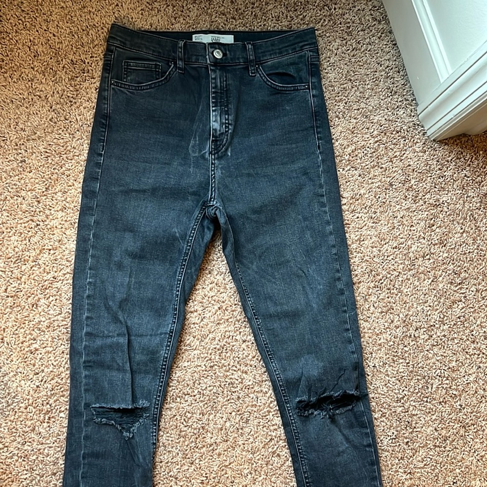 Black/gray distressed skinny jeans